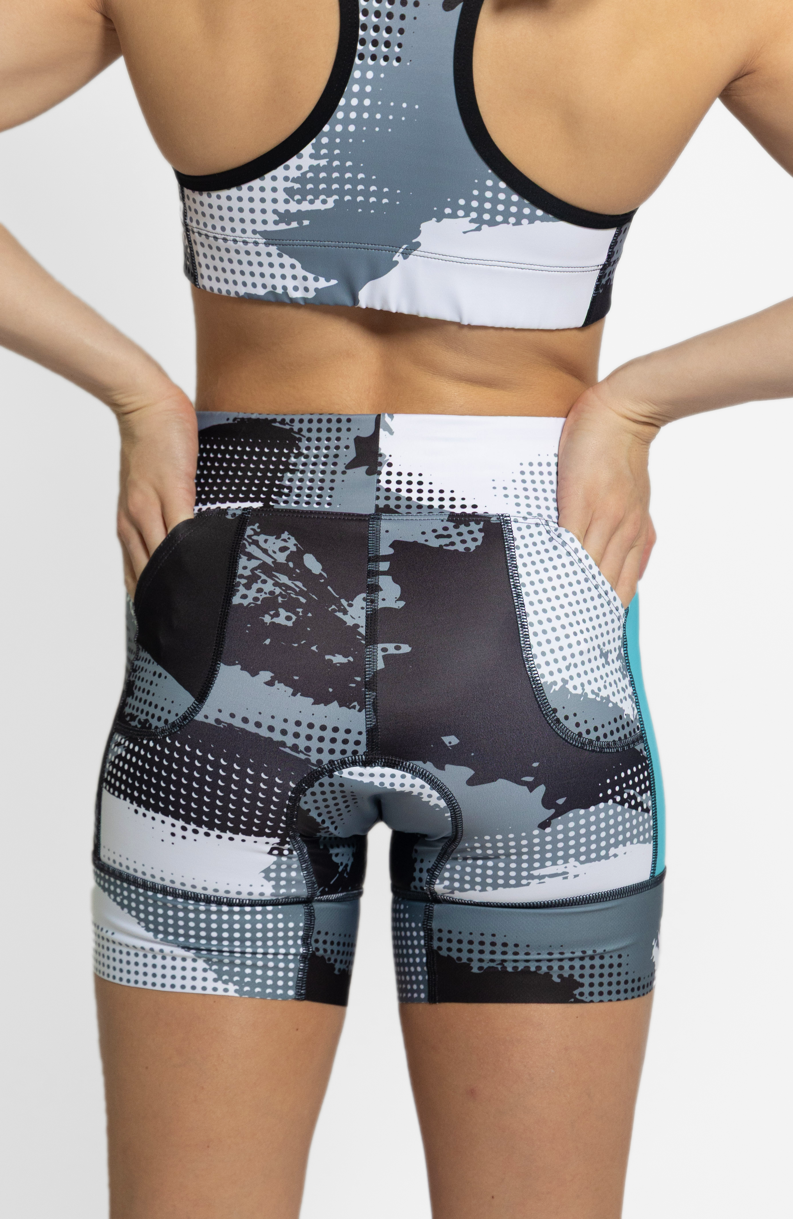 Coeur Sports 5 inch Powerband Tri Short Women's 5" Triathlon Short in Wired