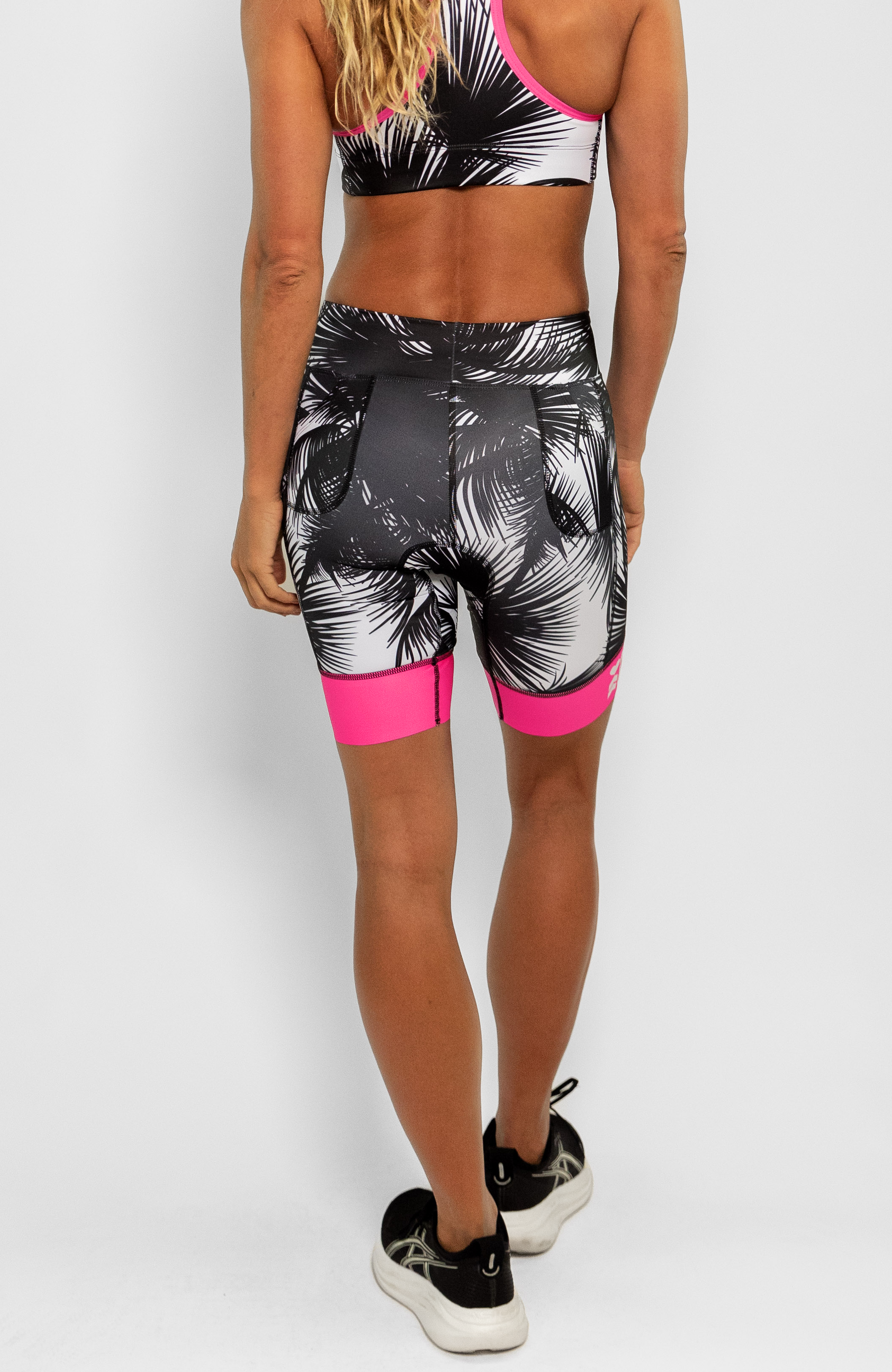 Coeur Sports 8 Inch Powerband Tri Short Women's 8" Triathlon Shorts in Aloha 26