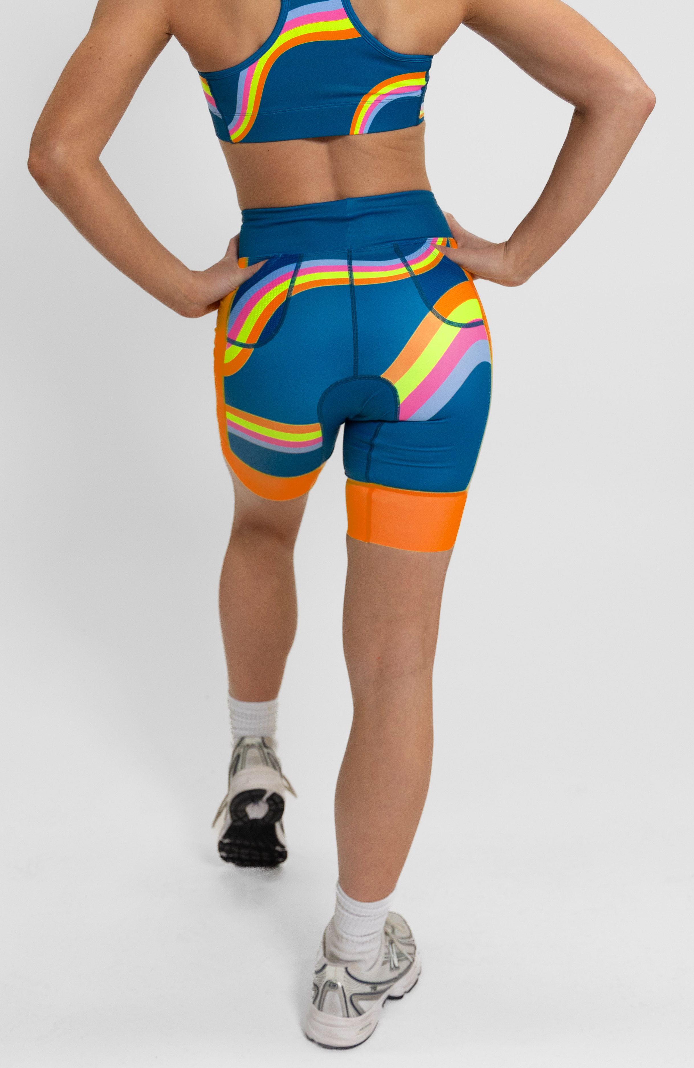 Coeur Sports 8 Inch Powerband Tri Short Women's 8" Triathlon Shorts in Groovy