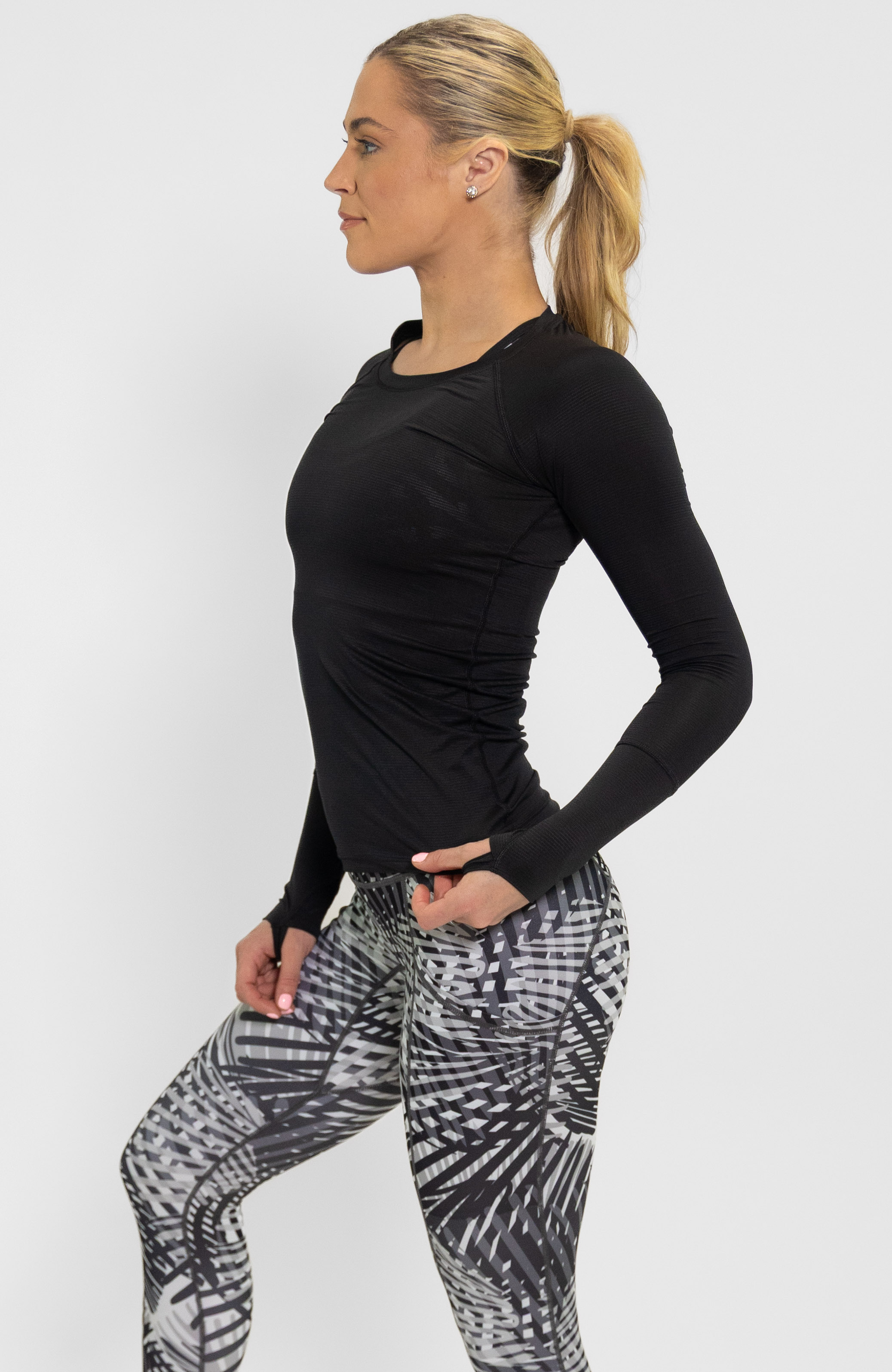 Coeur Sports Long Sleeve Run Top The Element Long Sleeve Run Top in Black