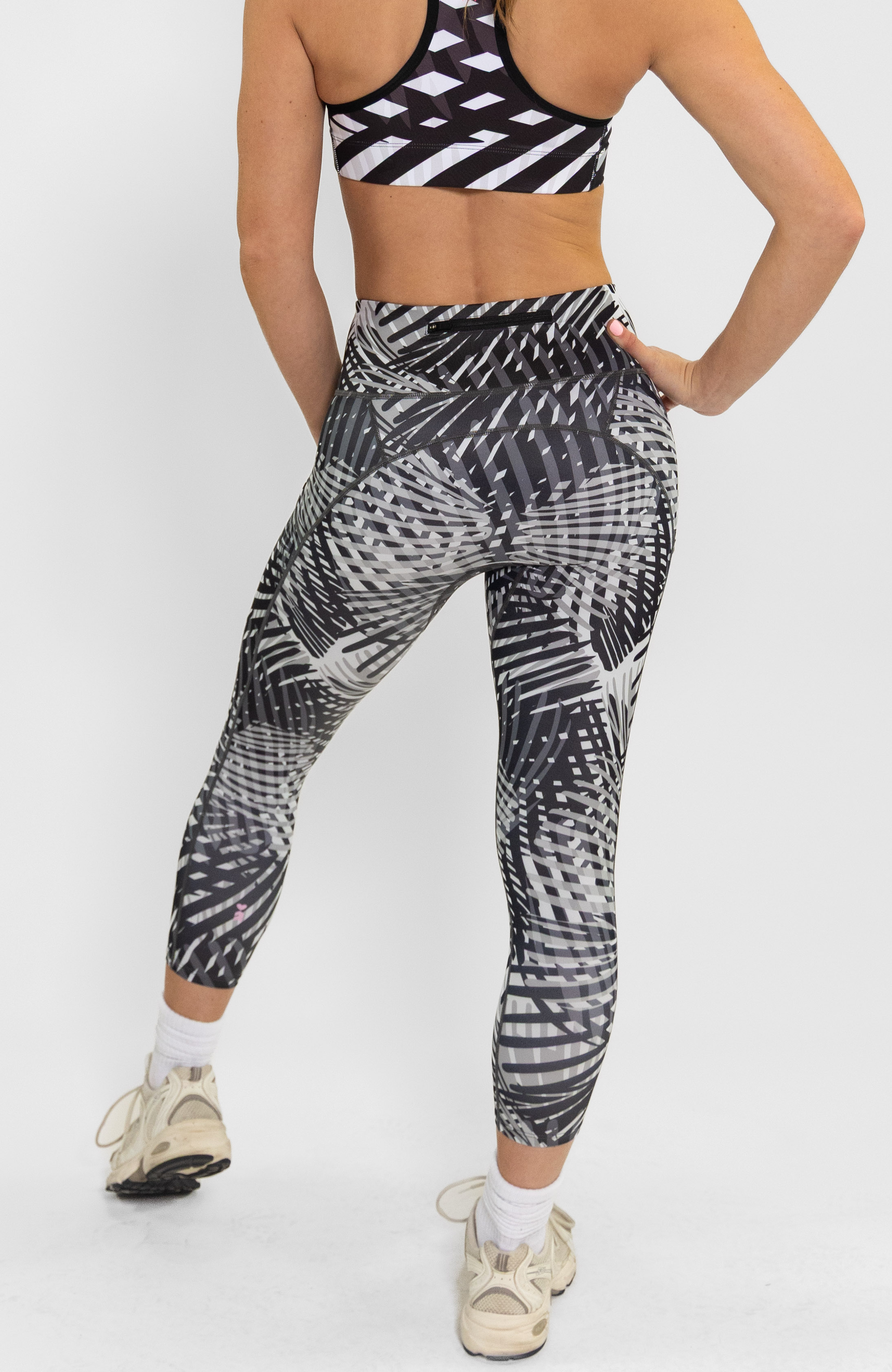 Coeur Sports Run Tights Performance Running Capri in Shadow