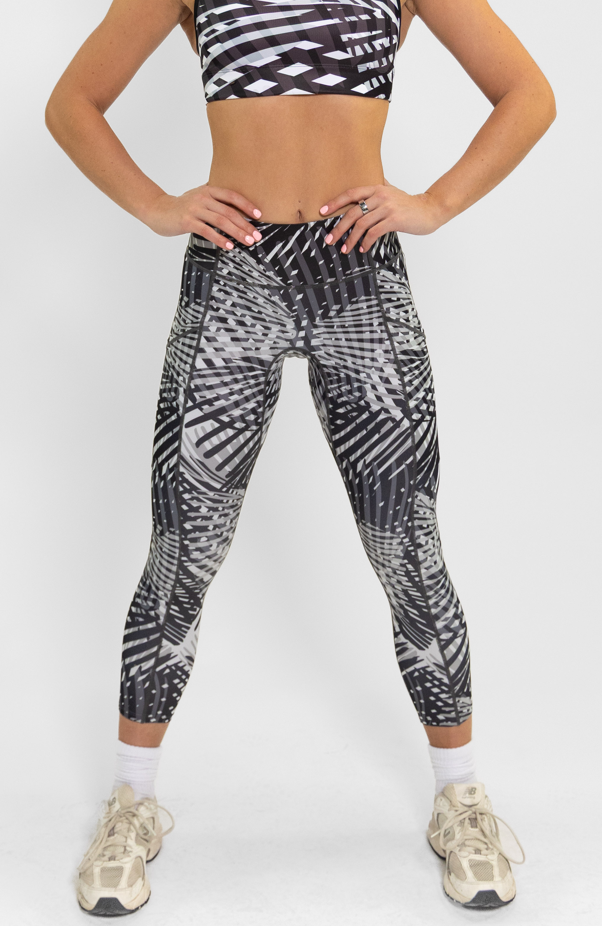 Coeur Sports Run Tights Performance Running Capri in Shadow