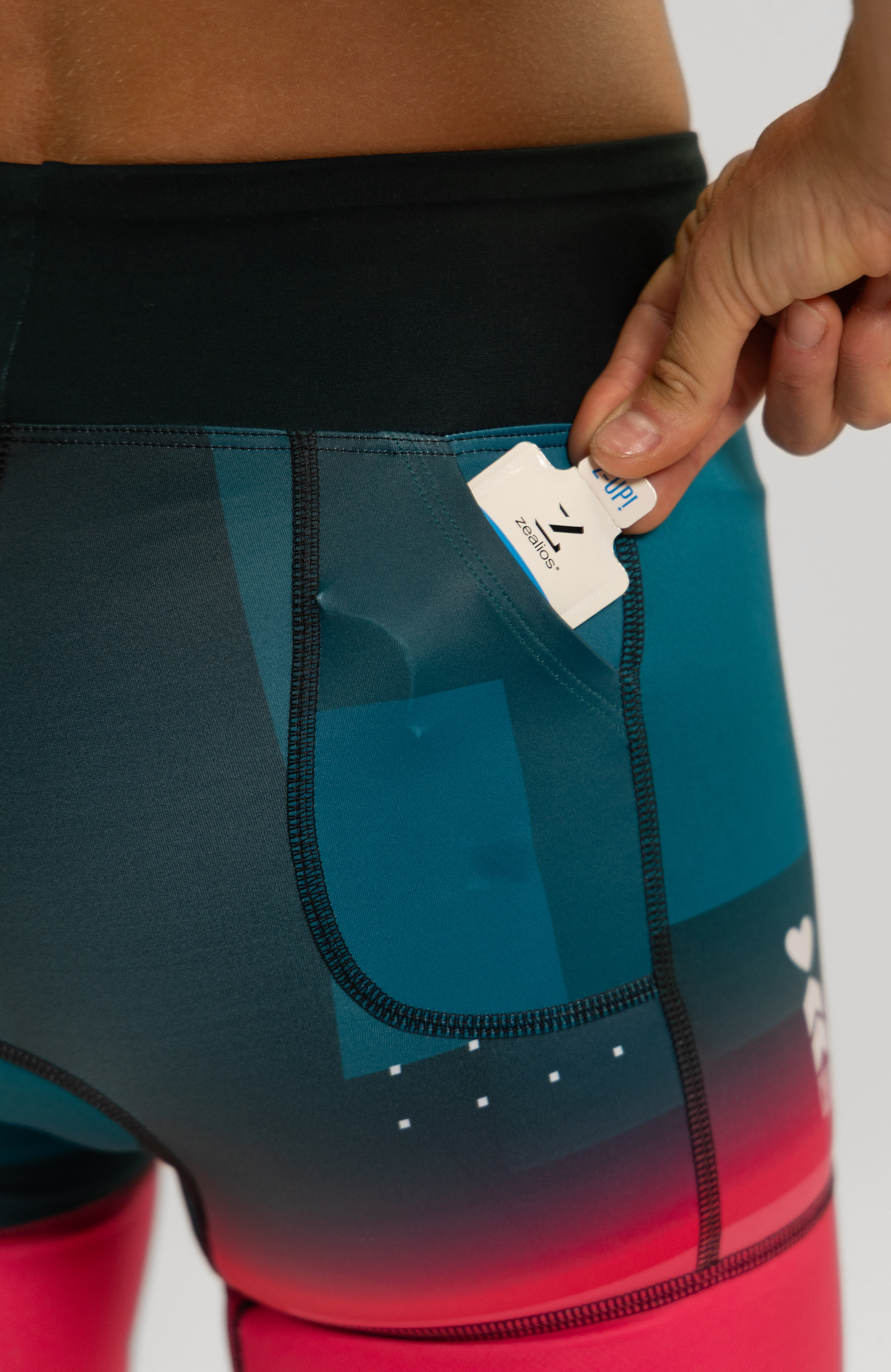 Coeur Sports 8 Inch Powerband Tri Short Women's 8" Triathlon Shorts in Bougainvillea