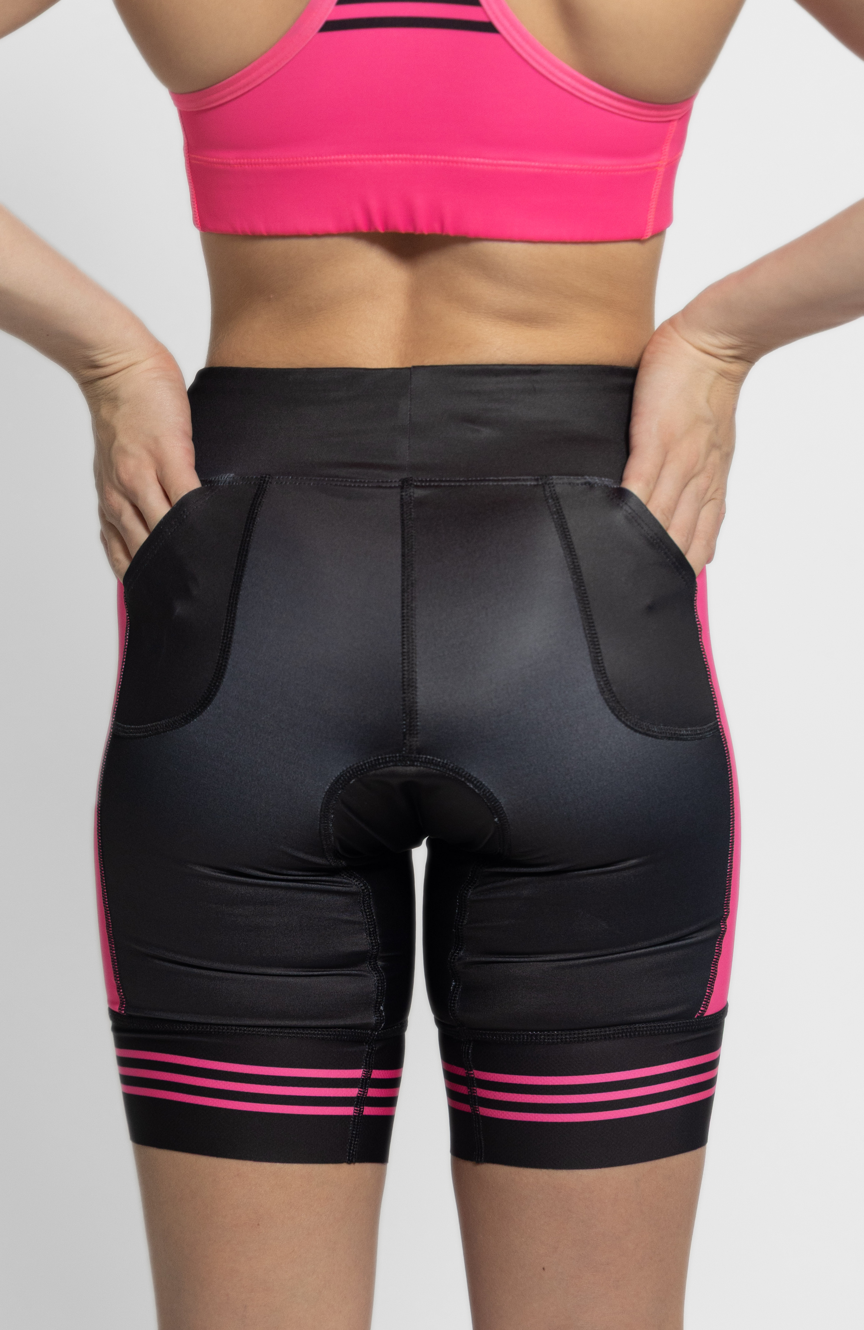 Coeur Sports 8 Inch Powerband Tri Short Women's 8" Triathlon Shorts in Pink Signature
