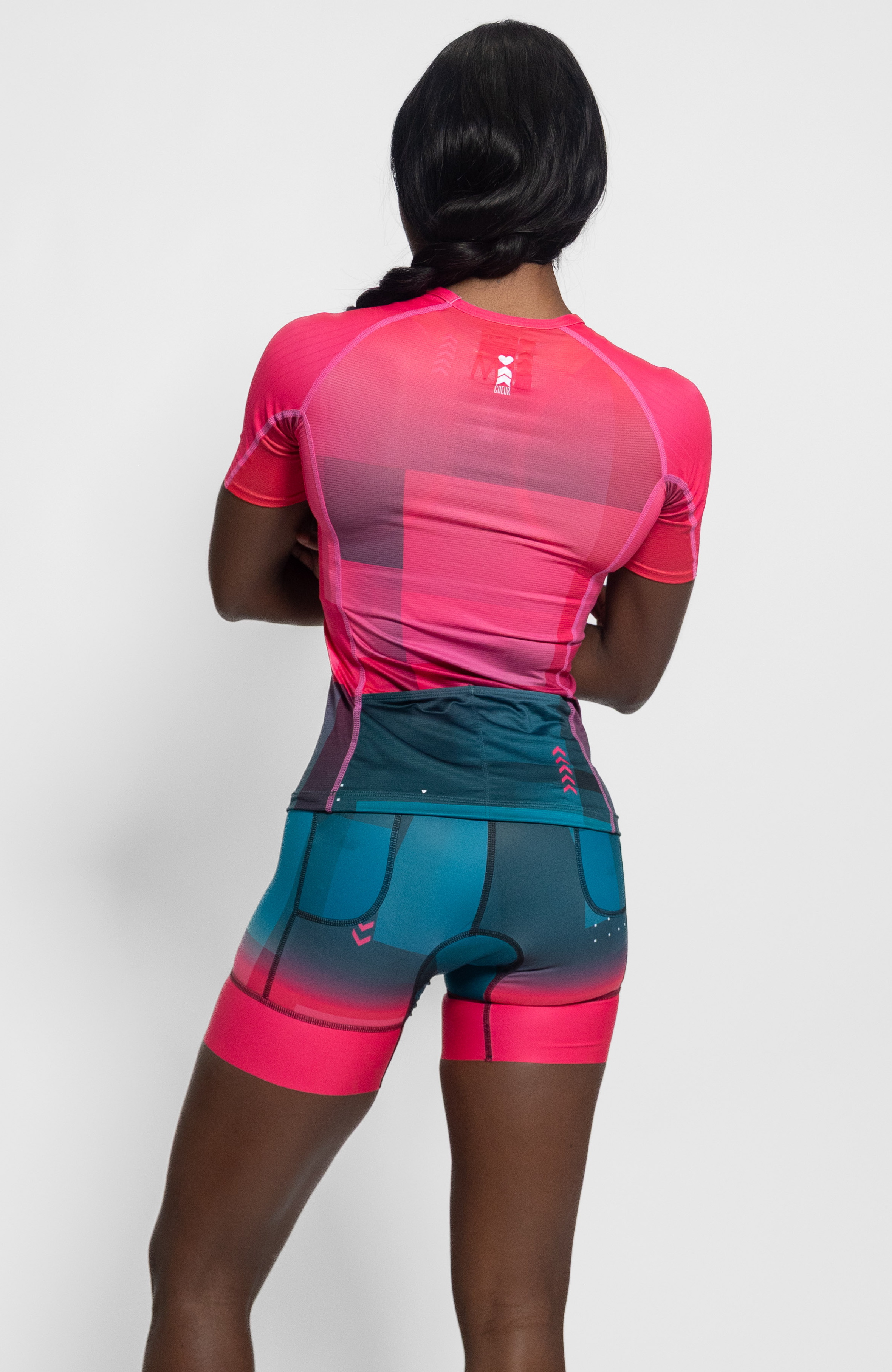 Coeur Sports Aero Tri Top Women's Sleeved Triathlon Aero Top in Bougainvillea