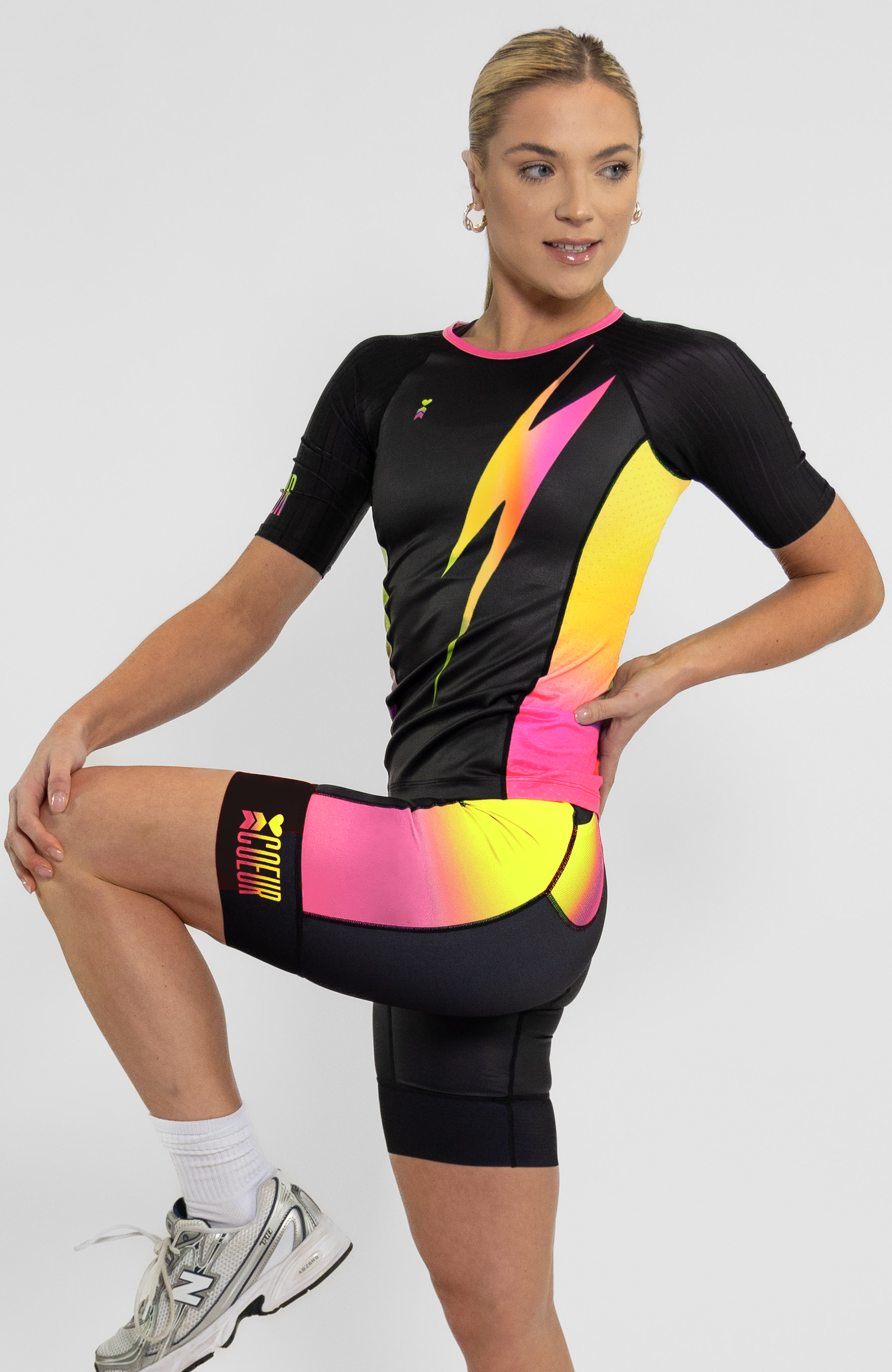 Coeur Sports Aero Tri Top Women's Sleeved Triathlon Aero Top in Voltage
