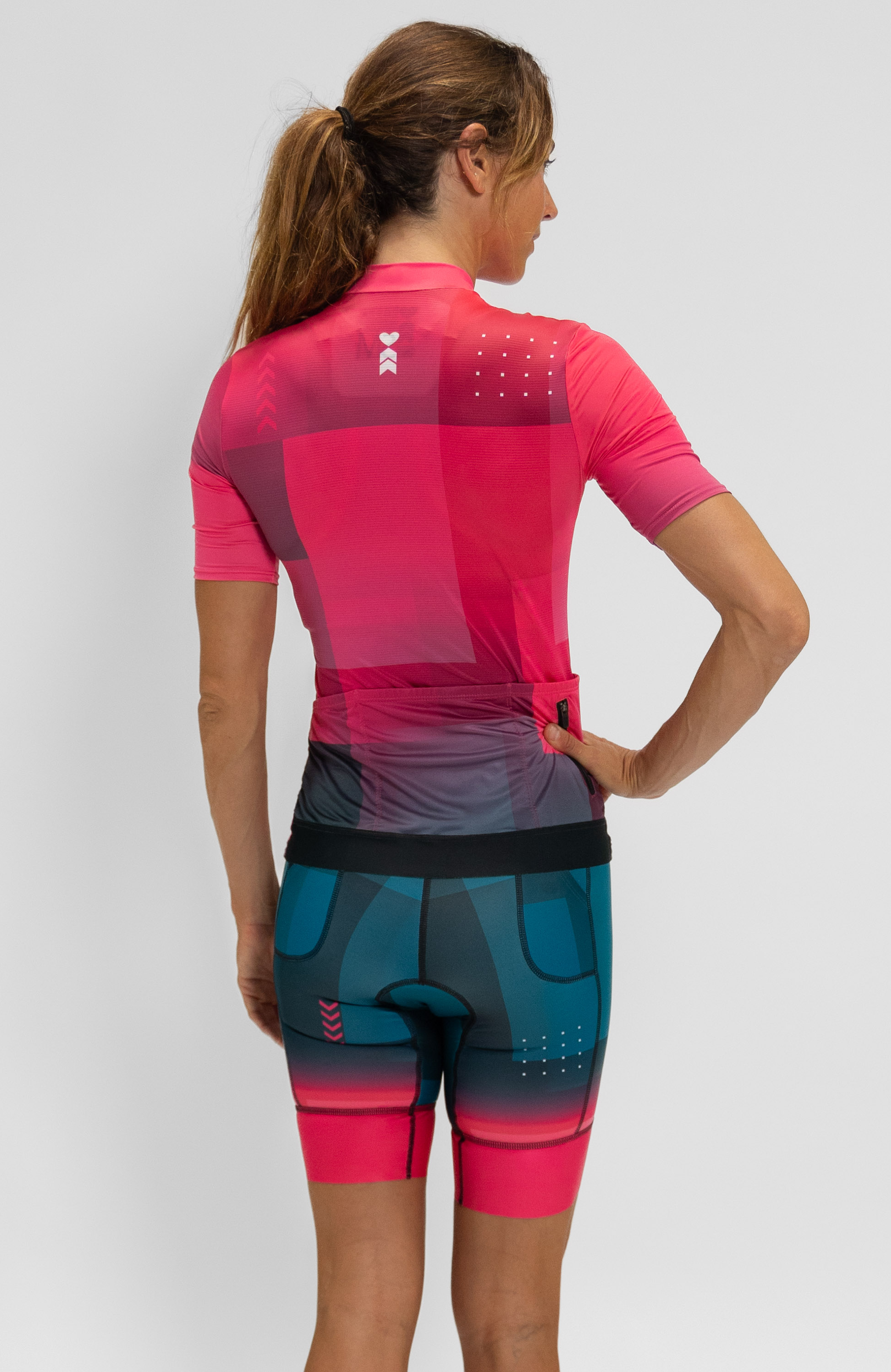 Coeur Sports Cycling Jersey Women's Cycling Jersey in Bougainvillea