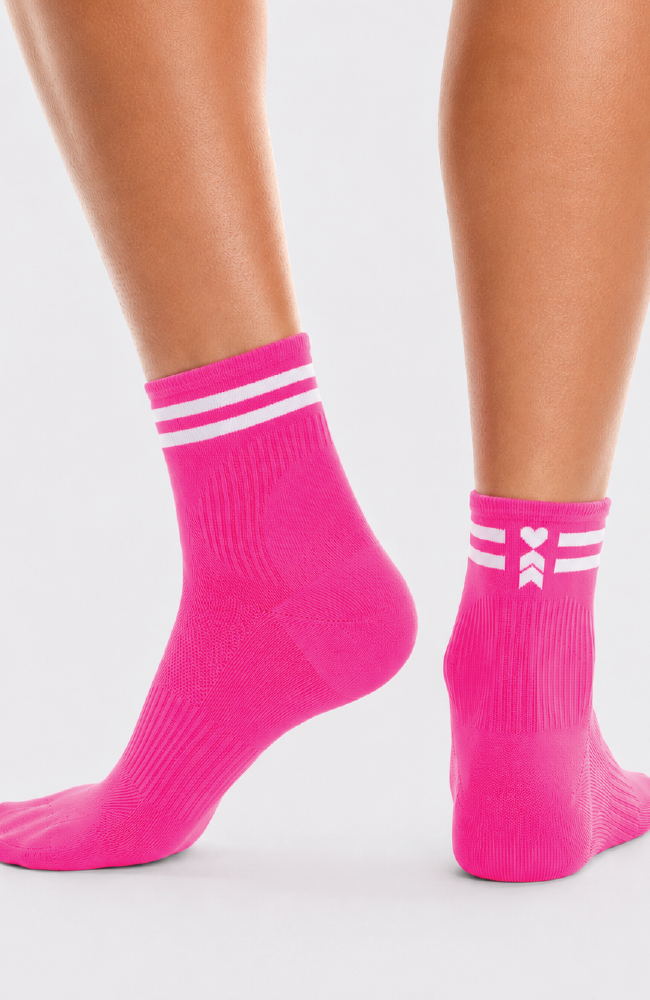 Coeur Sports OS / White Striped Run Ankle Sock - Pink