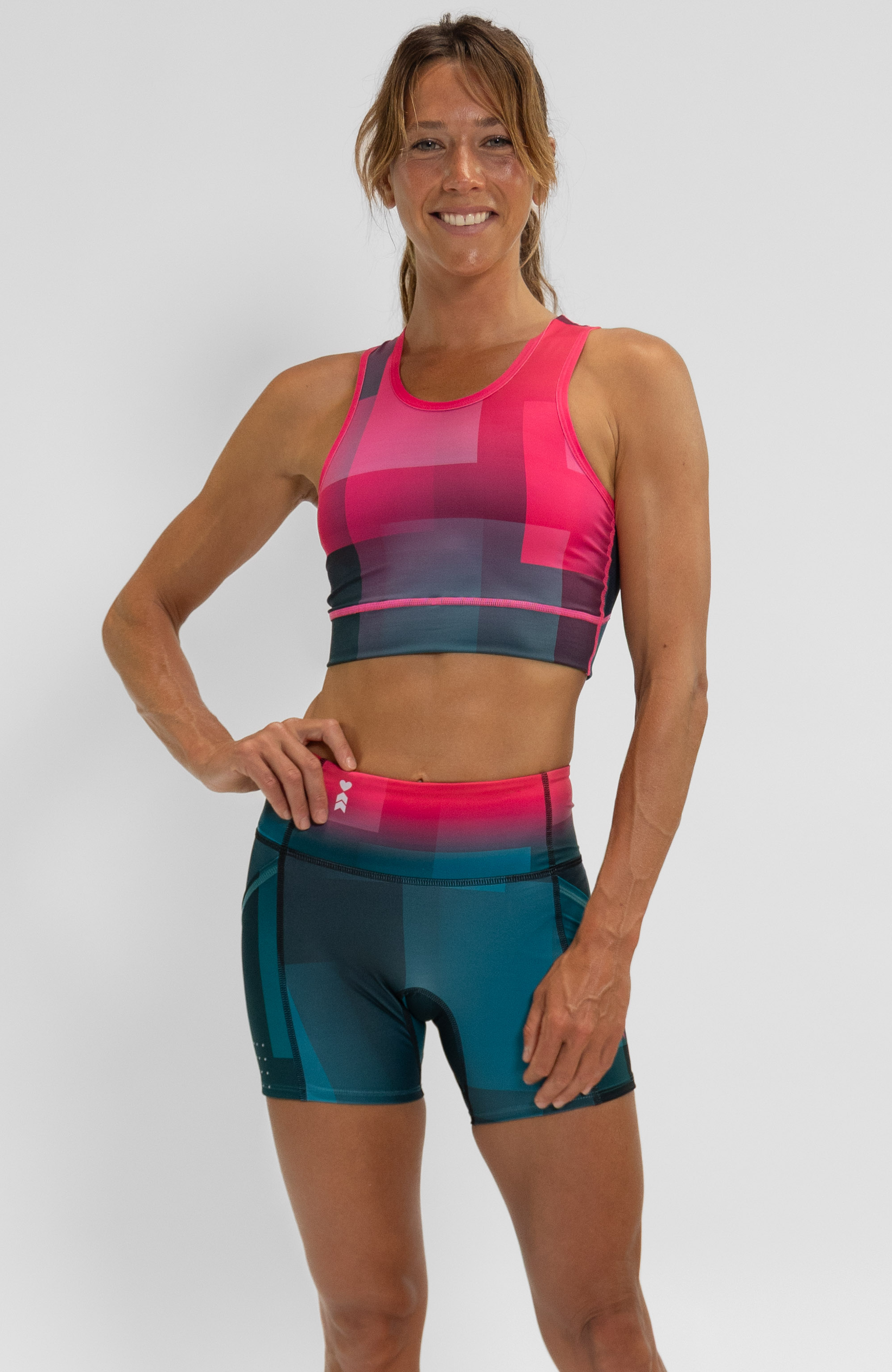 Coeur Sports Run Crop Top Run Tech Crop in Bougainvillea