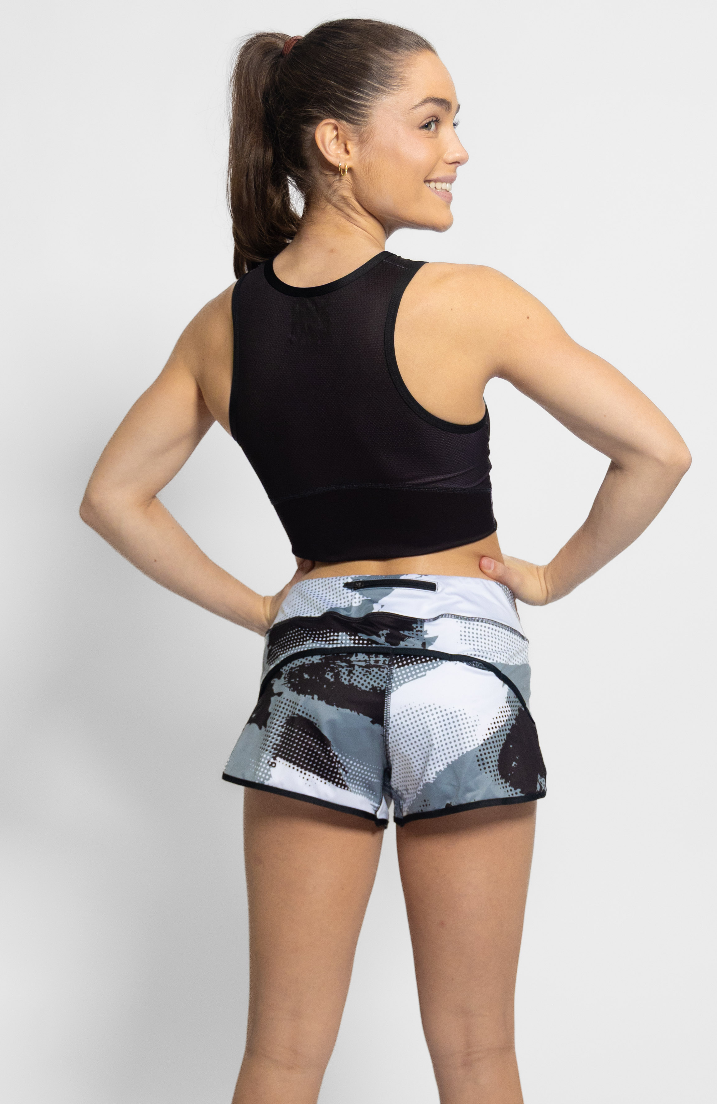 Coeur Sports Run Crop Top Run Tech Crop in Wired