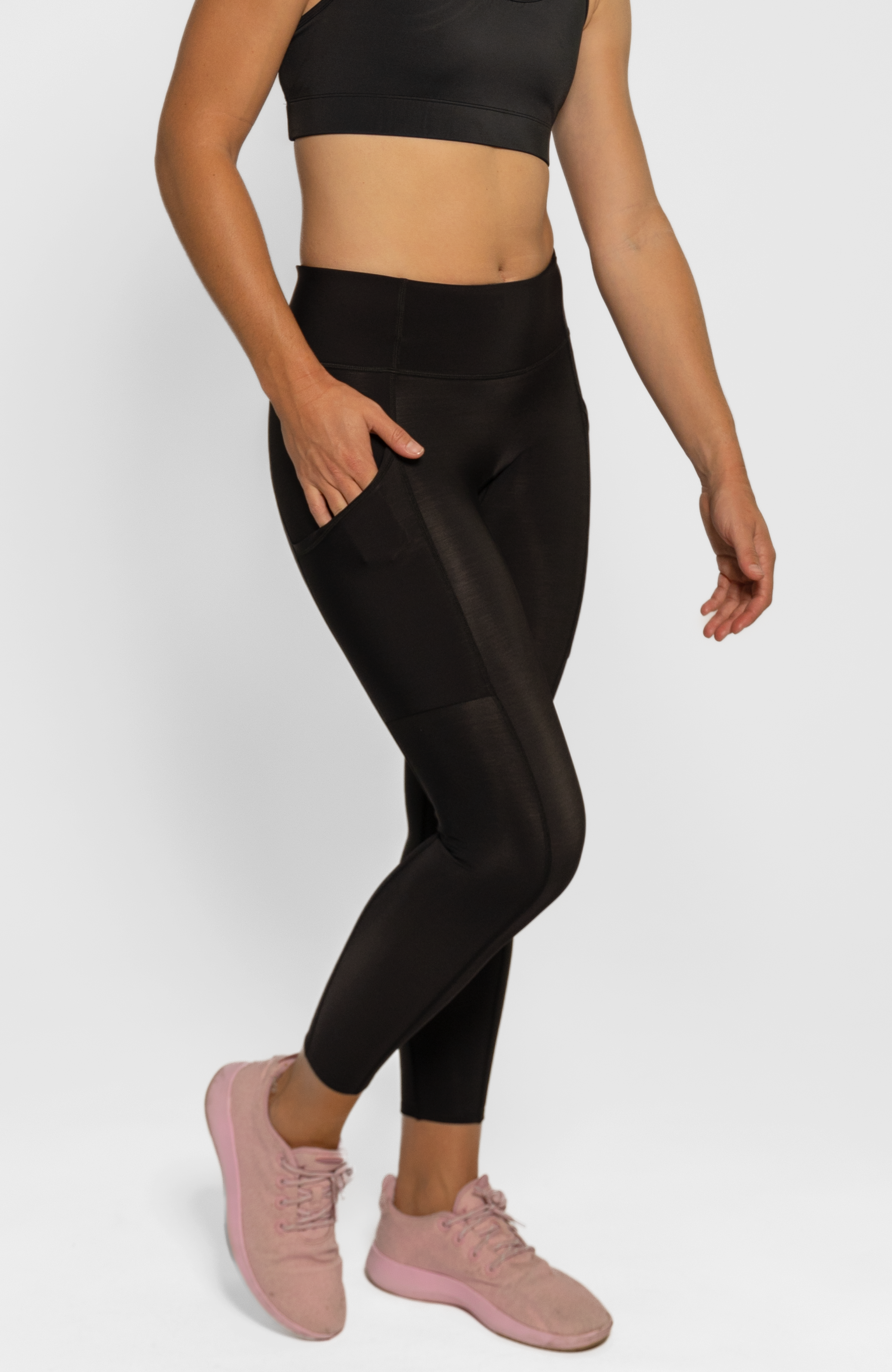 Black women's top sports leggings