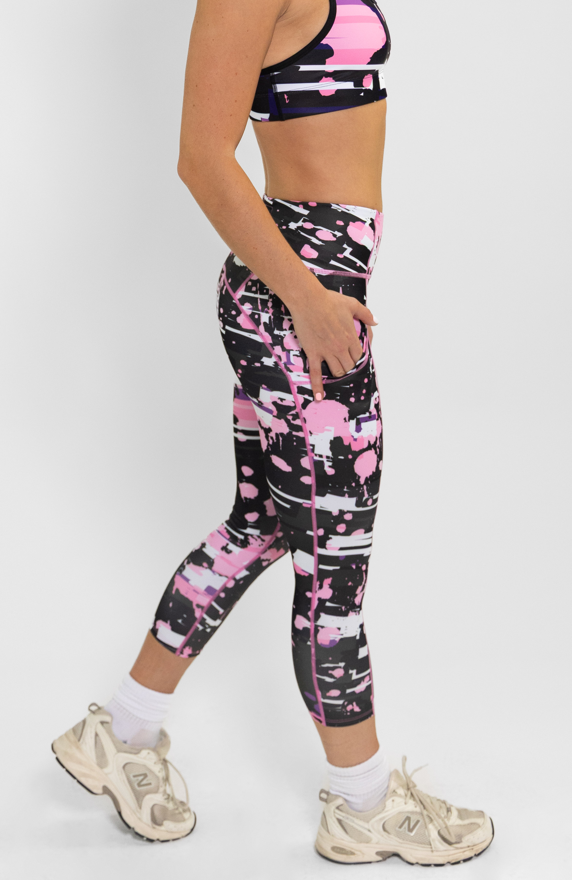 Coeur Sports Run Tights Performance Running Capri in Hard Candy