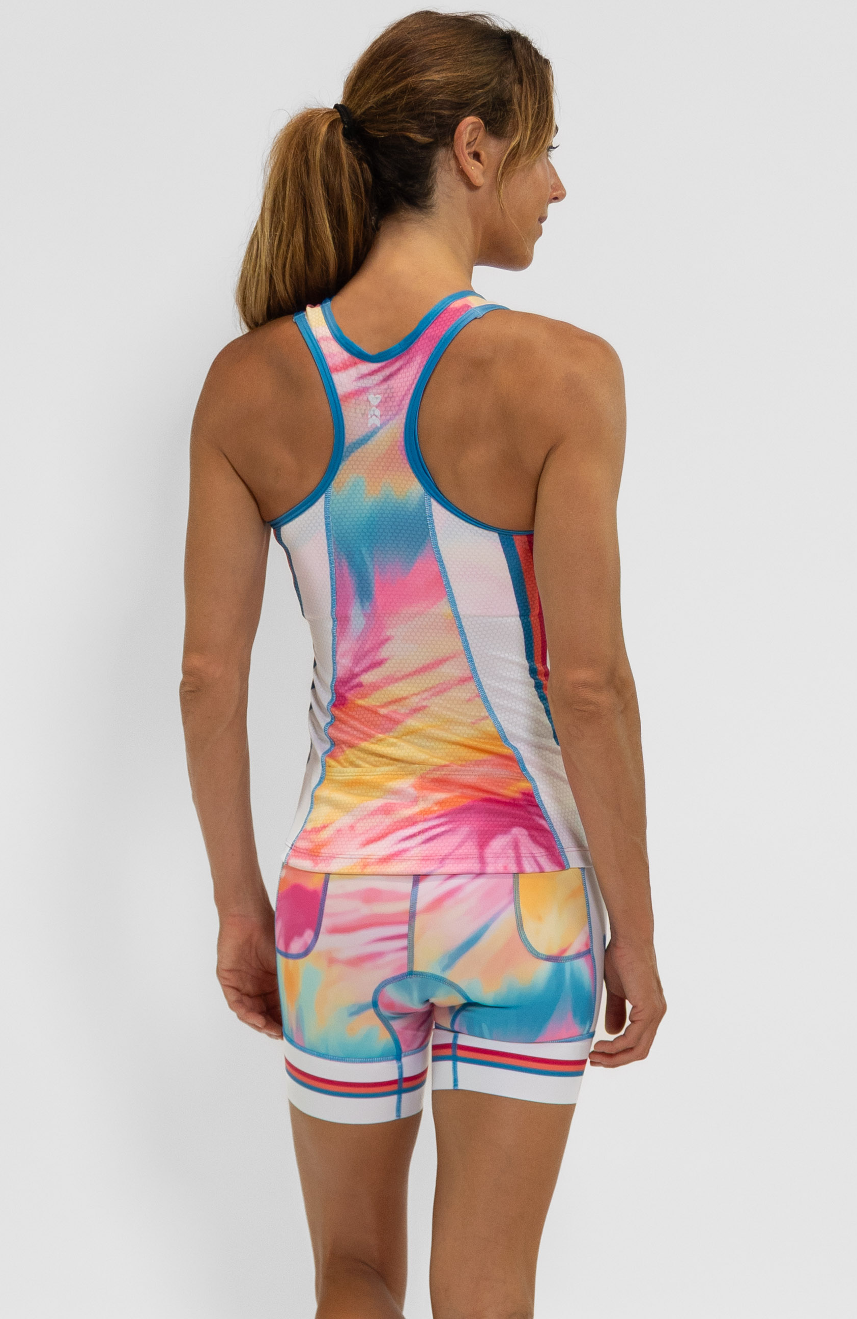 Coeur Sports Tri Tank Triathlon Tank Top with Shelf Bra in Aloha