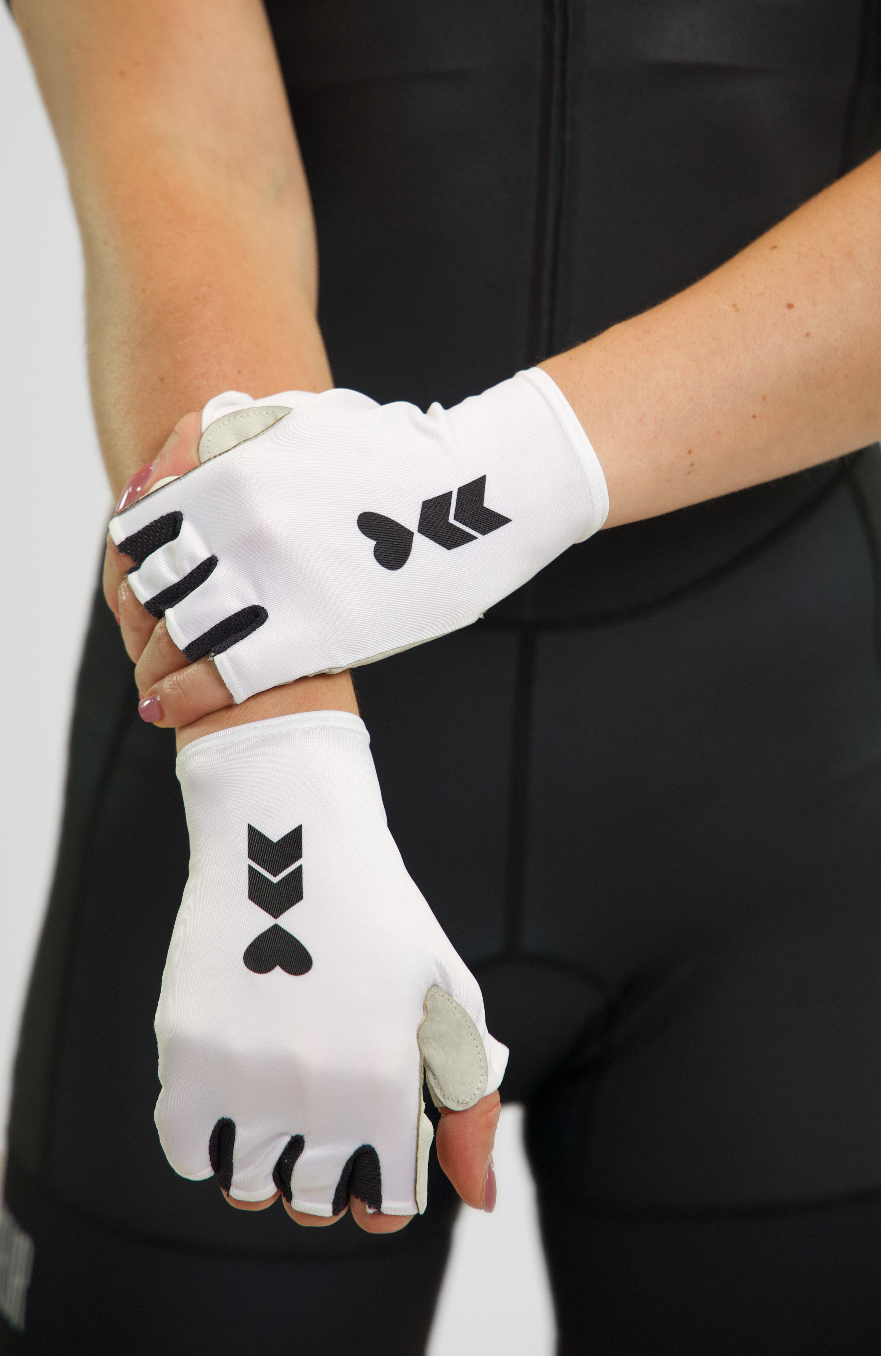 Coeur Sports White Versa Cycling Glove