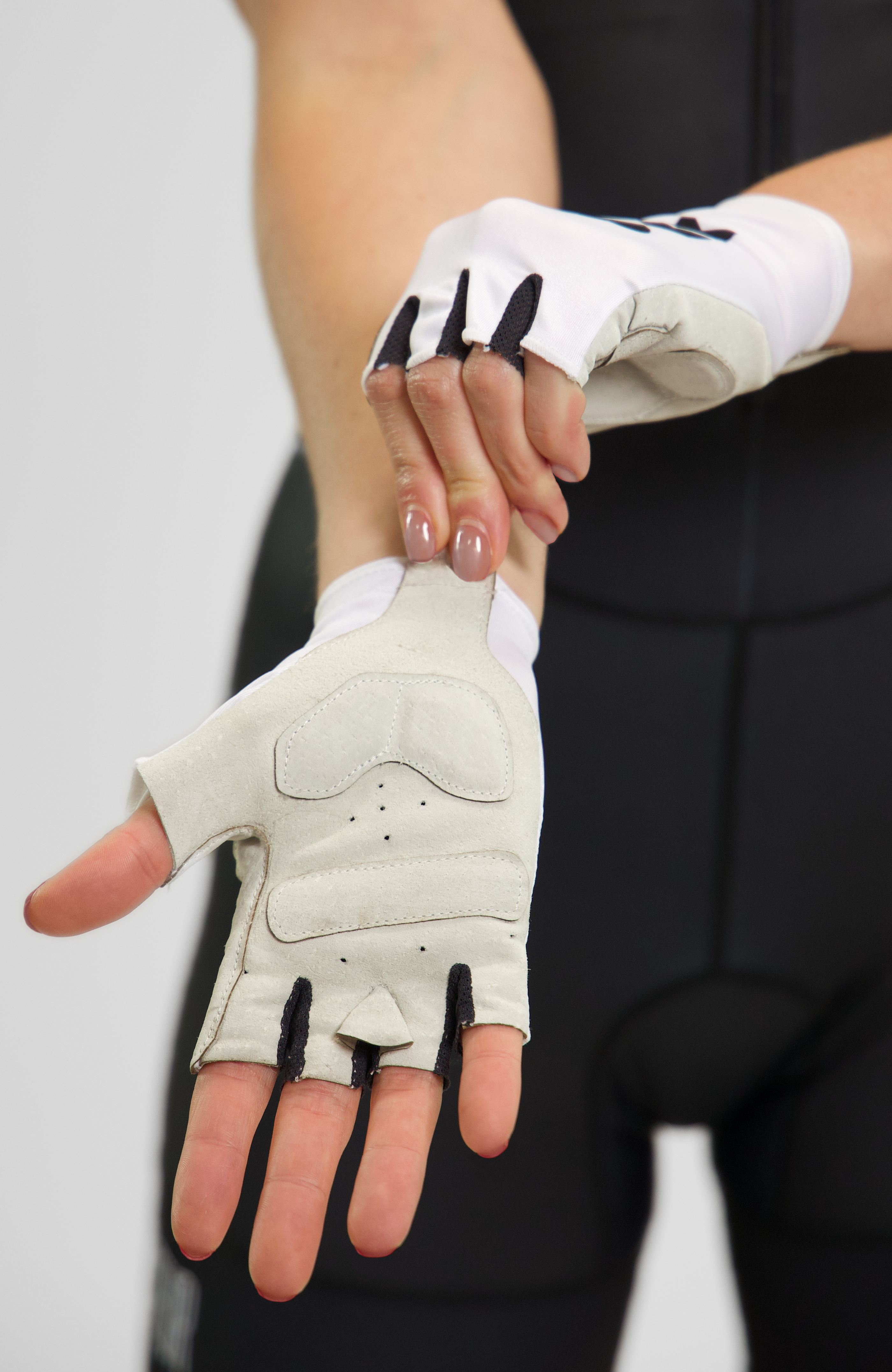 Coeur Sports White Versa Cycling Glove